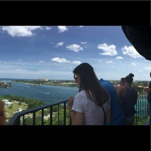 Meet your Posher, Adri